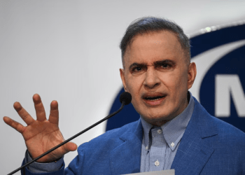 El fiscal general de Venezuela, Tarek William Saab, habla durante una conferencia de prensa en la Fiscalía de Caracas el 30 de septiembre de 2024.