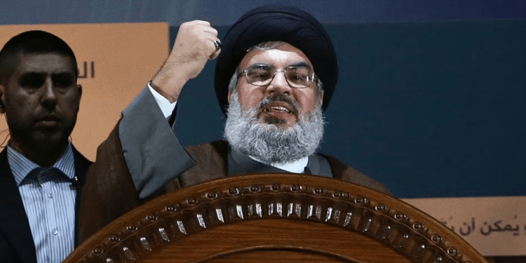 ARCHIVO - El líder de Hezbollah, Hassan Nasrallah, habla durante una manifestación para conmemorar el día de Jerusalén, en el suburbio sur de Beirut, el 2 de agosto de 2013. (Foto AP/Hussein Malla, archivo)
