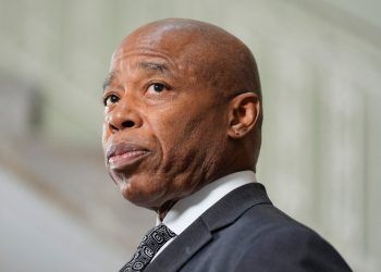 EEUU: Alcalde de Nueva York afronta graves cargos penales tras investigación por corrupción
