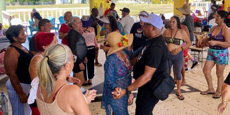 Abuelos y abuelas de Juan José Mora disfrutaron de un día de recreación