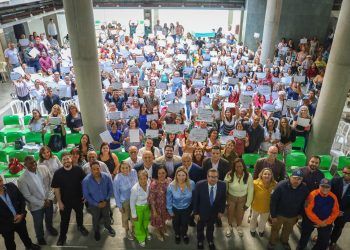 Alcaldía de Baruta condecoró a 300 servidores públicos