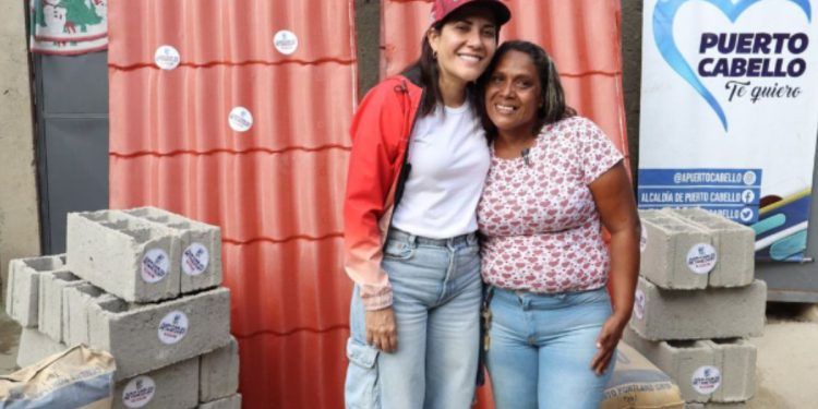 Alcaldía de Puerto Cabello entregó materiales de construcción a familias en Goaigoaza y Bartolomé Salom