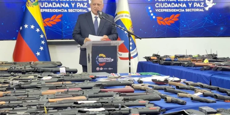 Amazonas: Detienen a dos estadounidense, dos españoles y un checho acusados de «desestabilizar» al gobierno de Maduro (+ Video)