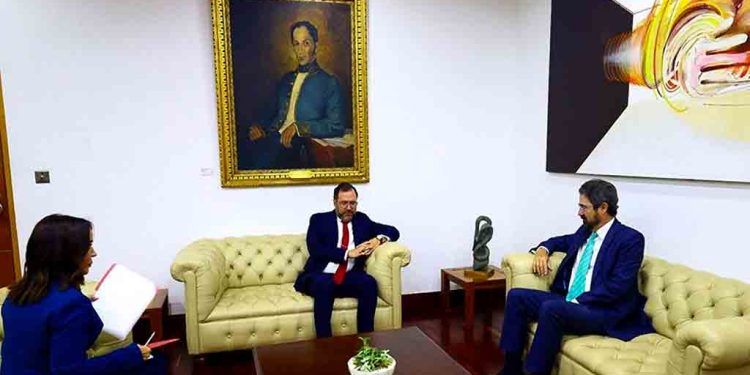 Canciller Gil se reunió con embajador de España Ramón Santos (+ Video)