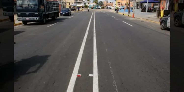 Falcón | Peatones piden reductores de velocidad en la avenida Chávez de Tucacas