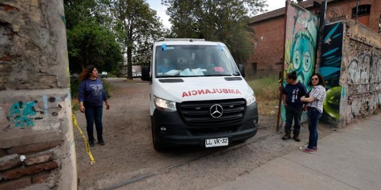 Chile: Contabilizan al menos 35 heridos tras explotar una bomba molotov en plantel educativo de Santiago (+ Video