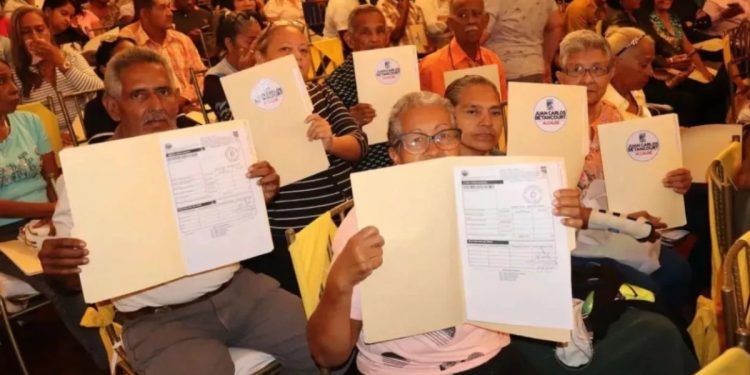 Entregados 147 títulos de propiedad de tierras en Puerto Cabello