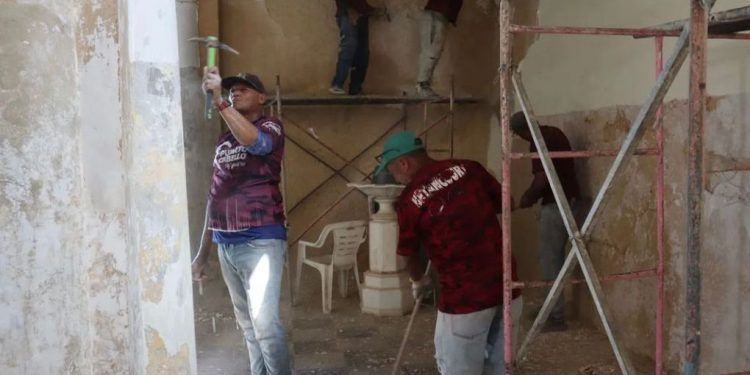 Alcalde de Puerto Cabello supervisó trabajos de recuperación de la Iglesia Nuestra Señora de El Rosario