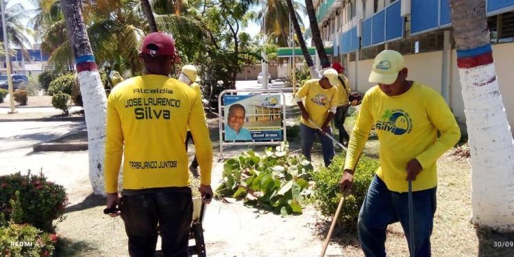 Falcón | Jornada de limpieza saneó el hospital Lino Arévalo de Tucacas
