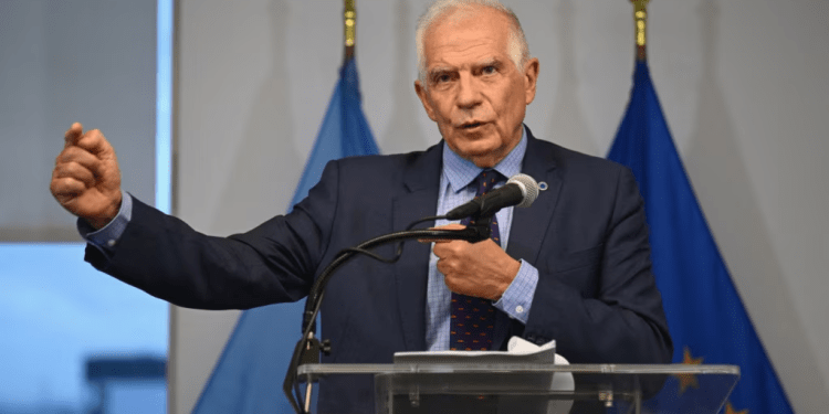 El Alto Comisionado de Asuntos Exteriores de la Unión Europea (UE), Josep Borrell, habla a la prensa en Nueva York el 27 de septiembre de 2024.