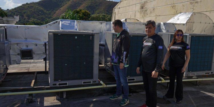 Alcaldía de Valencia incorporó nueve aires acondicionados a las instalaciones del Teatro Municipal
