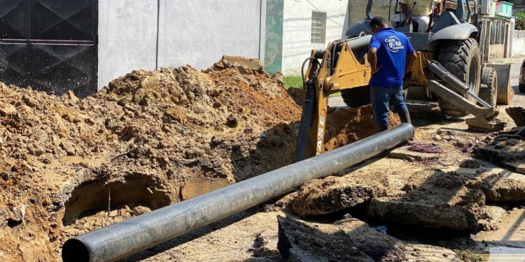 Realizan sustitución de tubería en comunidad de Santa Ana del Municipio Juan José Mora