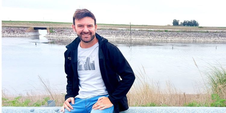 Historias Que Inspiran: Juan Etchegoyen, un artista con corazón que impulsa nuevos talentos (+ Video)