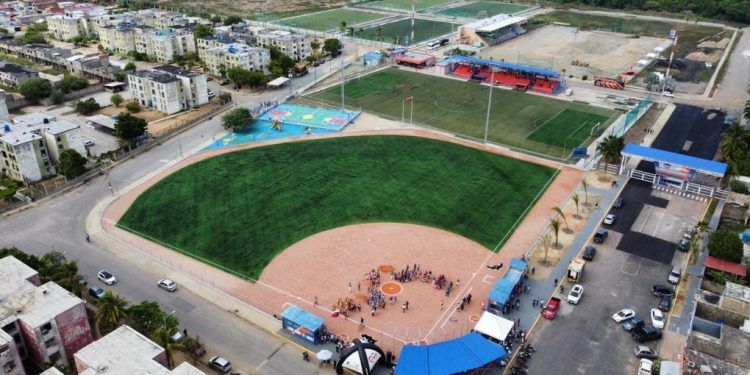 Gobernador Rafael Lacava inauguró Complejo Deportivo «Florencio González» en la urbanización Vistamar de Puerto Cabello