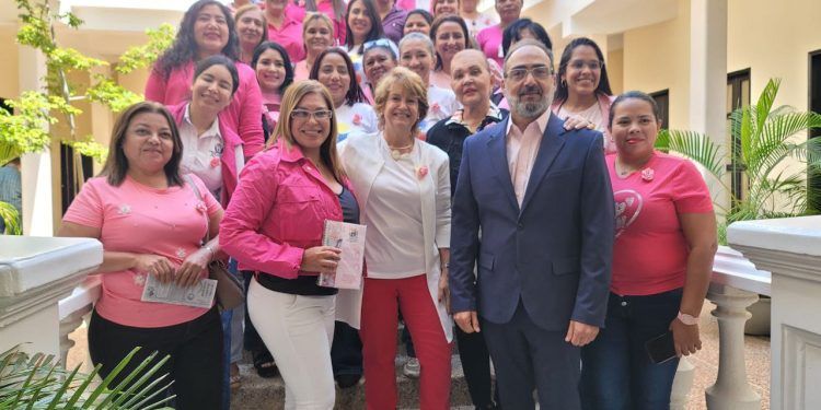 Zulia: Con charla educativa cerró el mes de la contra el Cáncer de Mama el CLEZ