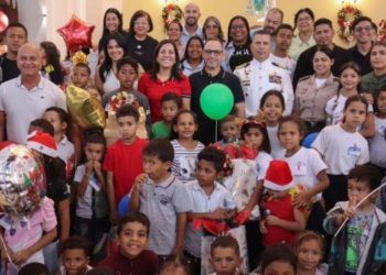 Programa “Viste un Niño en Navidad” llegó a más de 170 jóvenes de Puerto Cabello