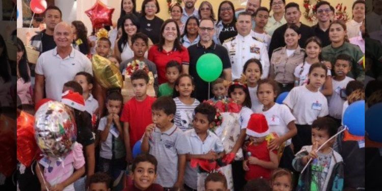Programa “Viste un Niño en Navidad” llegó a más de 170 jóvenes de Puerto Cabello