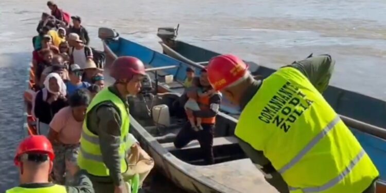 Habitantes de Colombia, desplazados por conflicto armado entre FARC y ELN, reciben ayuda y atención integral en Venezuela