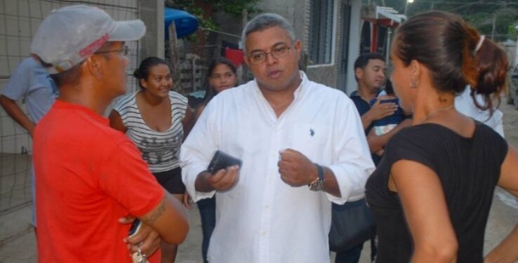 Juan Carlos Sandoval: «La abstención no es la solución, pero la presión pacífica en las calles es vital» 