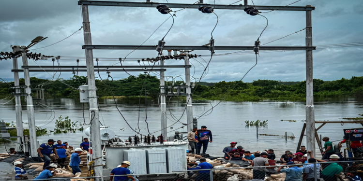 Emergencia en Apure: desbordamiento del río afecta subestación eléctrica clave en el municipio Muñoz (+ Video)