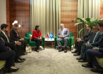 Austria: Delcy Rodríguez arribó a Viena para participar en el noveno seminario internacional de la OPEP