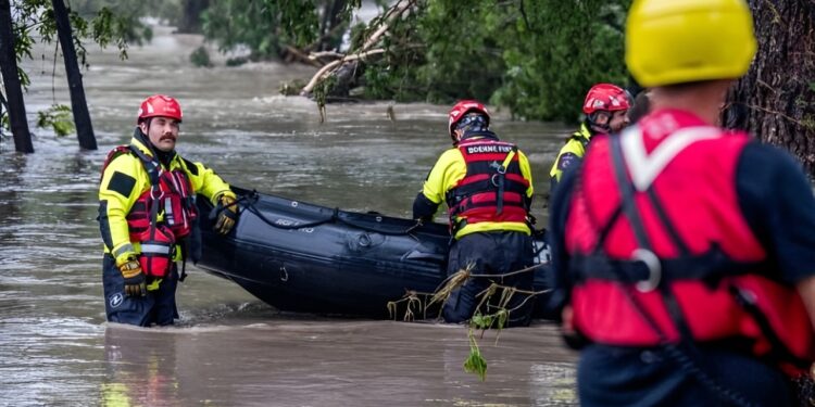 EE.UU: Se elevan a 68 los fallecidos tras las inundaciones en Texas