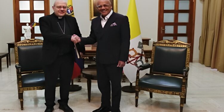 Caracas: Nuncio Apostólico recibió carta enviada al papa León XIV para pedir por la liberación de los niños detenidos en EE. UU.