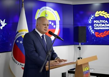 Diosdado Cabello confirma que 20 repatriados desde El Salvador estaban solicitados por la justicia venezolana