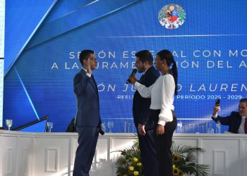 León Jurado Laurentín fue juramentado como alcalde reelecto por San Diego