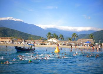 Más de 100 atletas participaron en el Campeonato Regional de Aguas Abiertas en Puerto Cabello