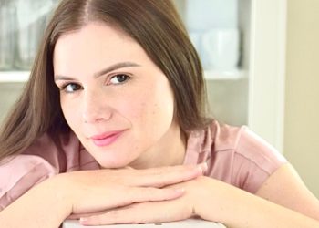 Daniela Salazar transforma su voz artística en palabras que empoderan