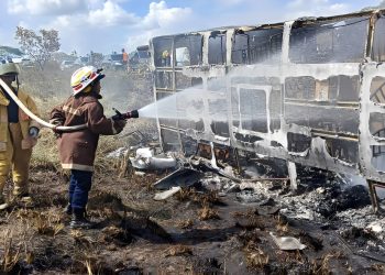 Las 5 Principales Noticias de Venezuela Hoy: Tragedia vial en Bolívar arrojó 9 personas carbonizadas y 20 heridas … Y MÁS.