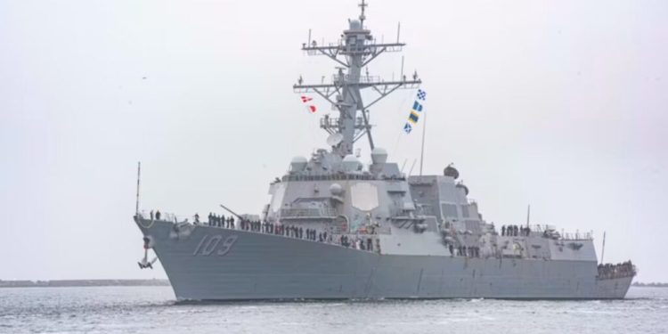 Tensión en aguas venezolanas: EE.UU. retiene barco pesquero criollo cerca de La Blanquilla