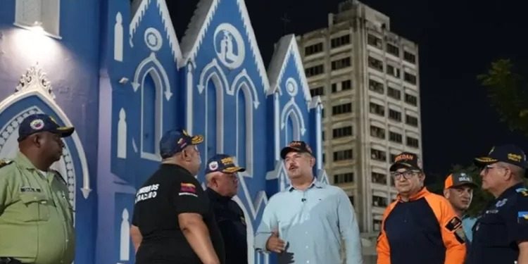 Temblor deja secuelas en la Iglesia Santa Bárbara del Zulia: torre principal sufrió daños estructurales