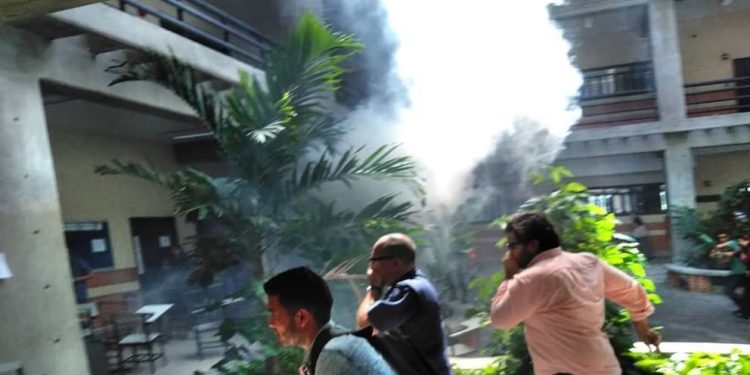 Agredido y robado gráfico de Venprensa por violencia durante elecciones de la FCU-UC en Carabobo, igual suerte corrió periodista del medio Caraota Digital