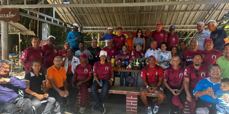 Glorias Deportivas de Carabobo celebraron la Navidad y el Fin de Año en el Hogar Hispano