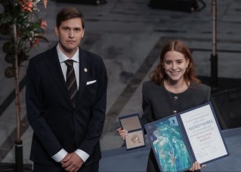 Oslo: María Corina Machado ausente en la ceremonia, su hija Ana Corina recibió el Nobel de la Paz 2025