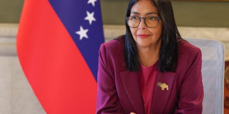 Delcy Rodríguez responde a EE. UU.: “El pueblo venezolano no acepta órdenes externas”
