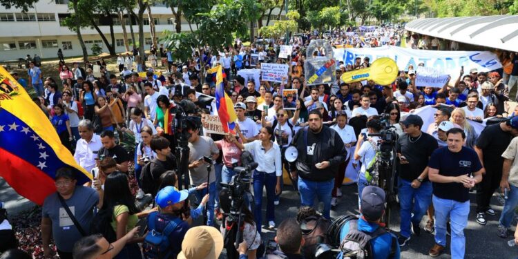 Las 5 Principales Noticias de Venezuela Hoy: Movimiento Estudiantil salió nuevamente a las calles de Caracas por una amnistía real. Y MÁS…