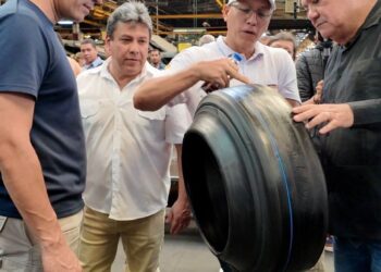 Parque Industrial Caucho presenta el neumático que da inicio a su Plan de Recuperación