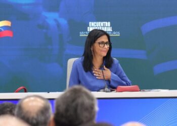Delcy Rodríguez expresó la solidaridad de Venezuela con el emir de Catar tras la tensión en el Medio Oriente