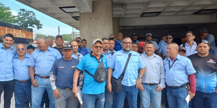 Trabajadores de Corpoelec en Carabobo protestaron en exigencia de mejoras laborales