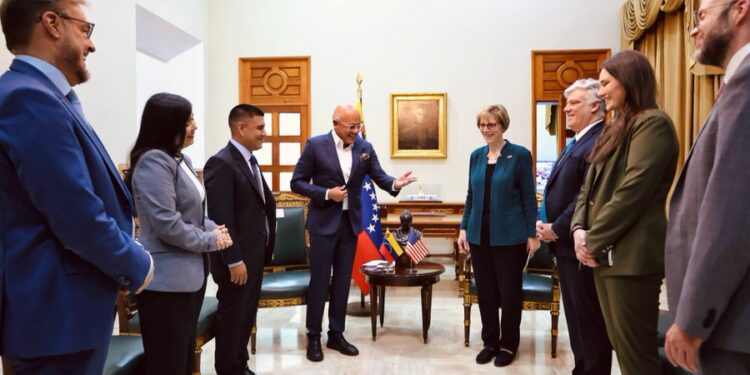 Jorge Rodríguez recibió a la Embajadora Laura Dogu y delegación del Senado de EEUU en la Asamblea Nacional