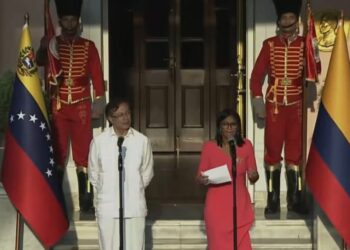Las 5 Principales Noticias de Venezuela Hoy: Delcy Rodríguez anunció la eliminación de la Ley de Amnistía, presidente colombiano arriba a Caracas. Y MÁS…
