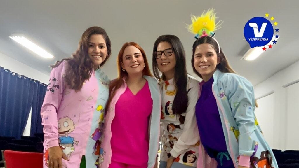 Las Odontólogas investigadoras de la Universidad de Carabobo, en plena acción académica investigativa en la Unidad Educativa Lisandro Ramírez de Valencia estado Carabobo-Mayo 2026-Edición prensa Venprensa-SNNV.