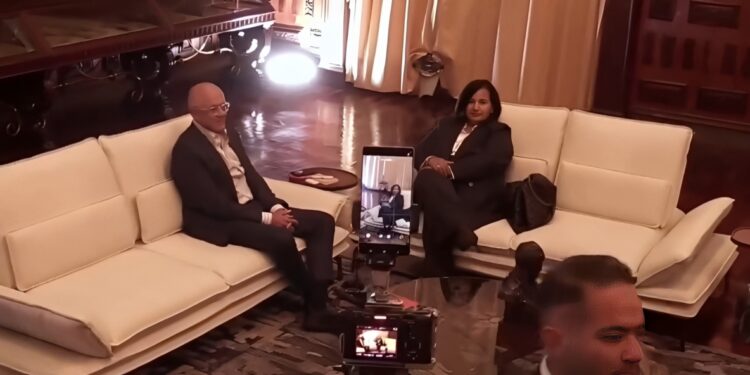Las 5 Principales Noticias de Venezuela Hoy: Dinorah Figuera presidenta de la AN 2015 arribó al país con la tarea del Plan Trump en la fase de transición. Y MÁS…