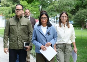 Gobierno lanza la “Misión Renace” para apoyar con créditos a la recuperación de viviendas dañadas por el terremoto.