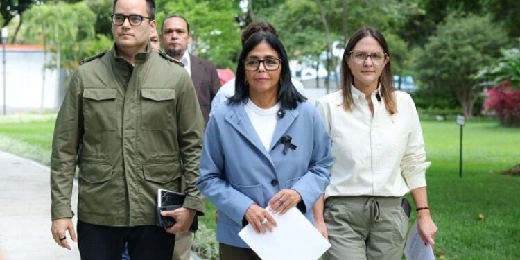 Gobierno lanza la “Misión Renace” para apoyar con créditos a la recuperación de viviendas dañadas por el terremoto.
