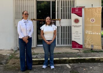 Galería Luisa Palacios se llenó de color con nueva edición del Salón de Pintura Universitaria Elsa Gramcko UC 2026